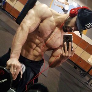 Meet your Posher, Elvis